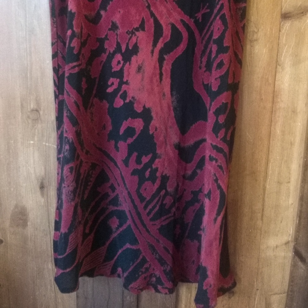 Red and black rayon skirt
